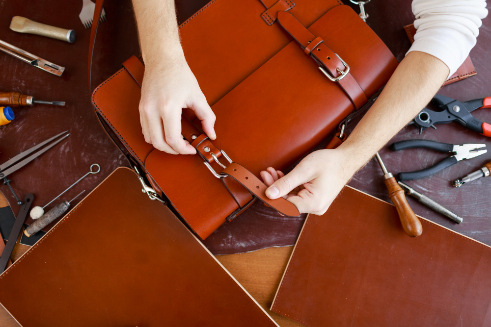 Buy Leather Handbags in Bulk from Trusted Manufacturer – MadMenWork